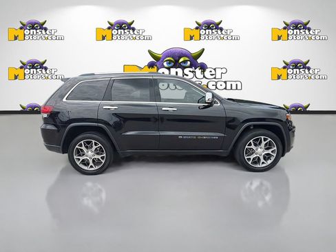 Used 2022 Jeep Grand Cherokee Limited w/ Technology Group AWD/4WD image 4