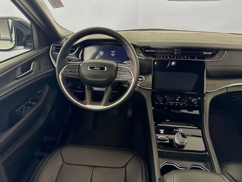 New 2025 Jeep Grand Cherokee L Limited w/ Trailer Tow Package image 26