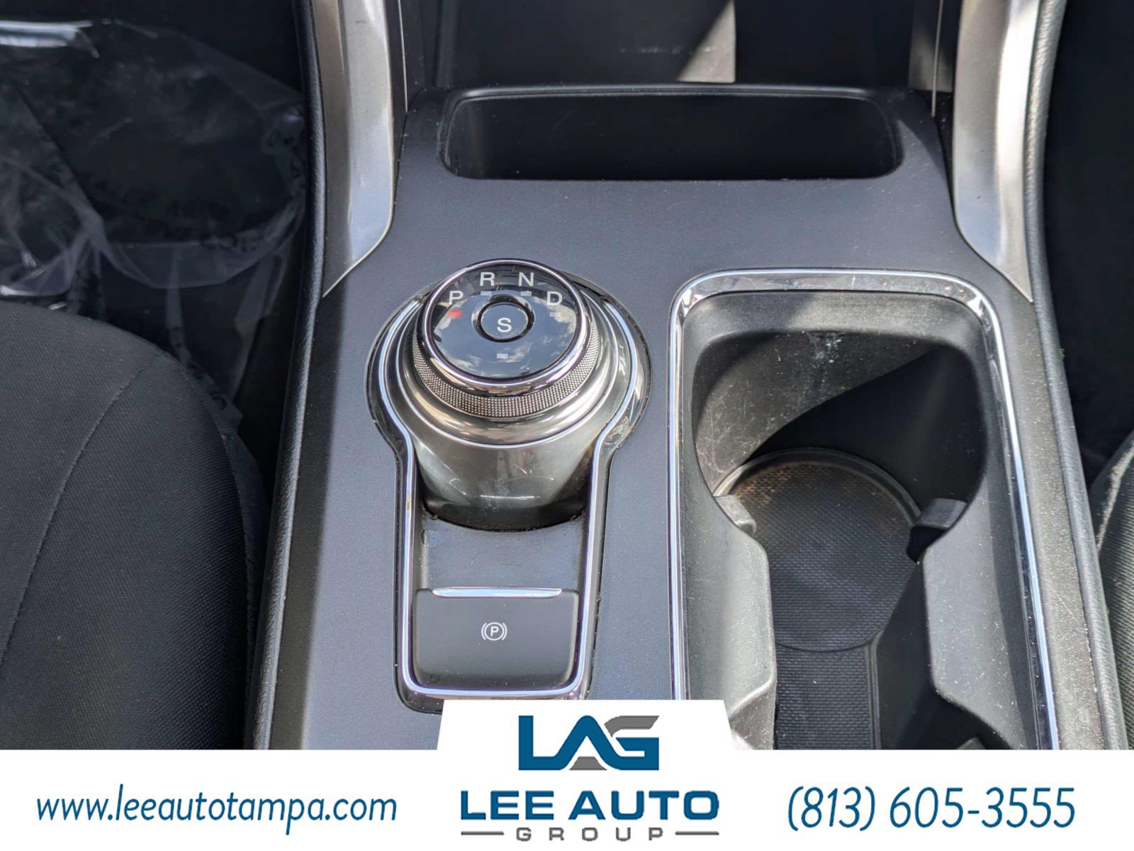 Used 2018 Ford Fusion SE w/ Fusion SE Technology Package FWD image 18
