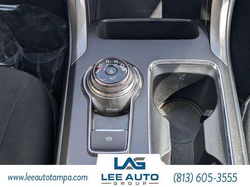 Used 2018 Ford Fusion SE w/ Fusion SE Technology Package FWD image 18
