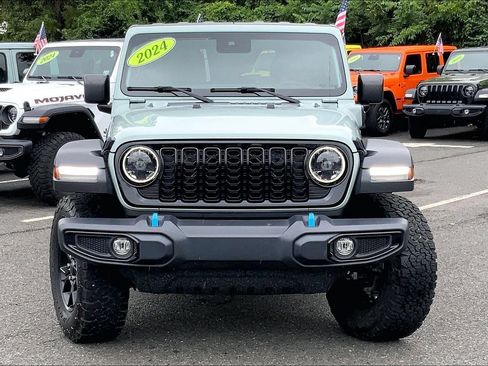 Certified 2024 Jeep Wrangler Unlimited AWD/4WD image 3