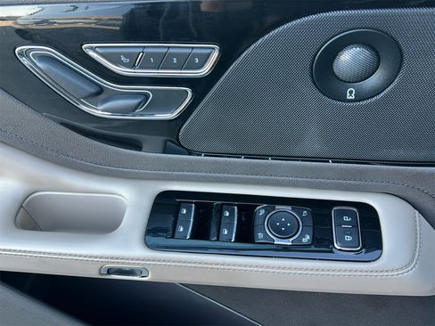 Used 2020 Lincoln Aviator Reserve w/ Equipment Group 201A image 26