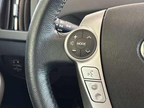 Used 2015 Toyota Prius Four FWD image 30