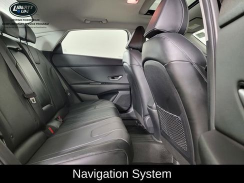 Used 2023 Hyundai Elantra Limited image 16