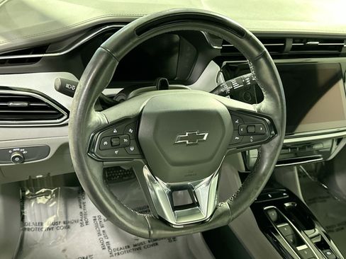 Used 2023 Chevrolet Bolt EUV Premier w/ Super Cruise Package image 19