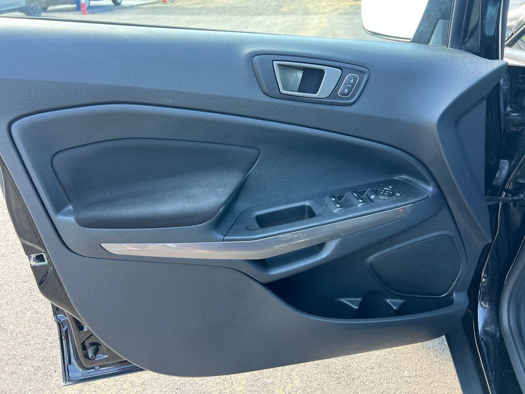 Used 2021 Ford EcoSport SE w/ SE Convenience Package FWD image 9