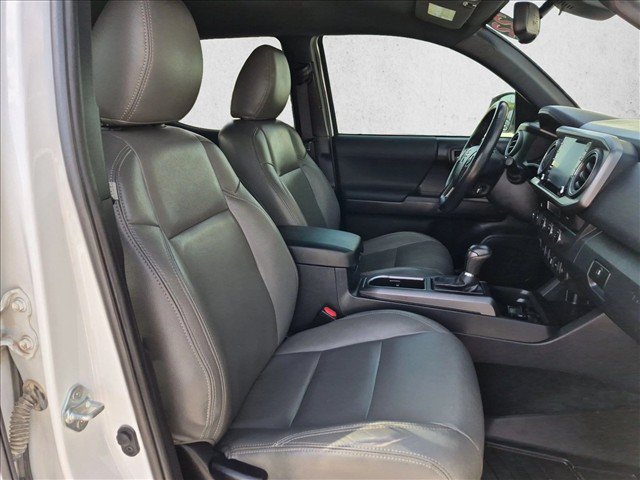 Used 2022 Toyota Tacoma TRD Off-Road w/ Technology Package AWD/4WD image 20