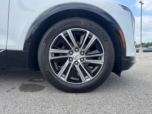 Certified 2024 Cadillac Lyriq Luxury AWD/4WD image 18