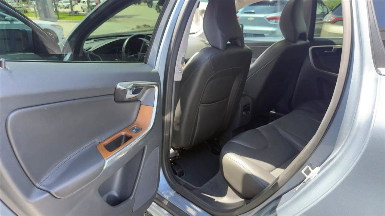 Used 2017 Volvo XC60 T6 Inscription AWD/4WD image 12