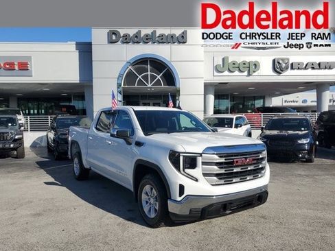 Used 2024 GMC Sierra 1500 SLE image 1