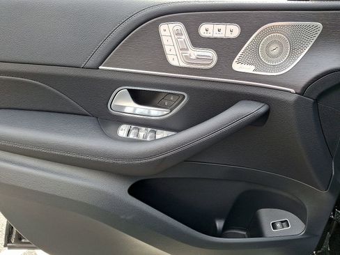 Certified 2025 Mercedes-Benz GLS 450 4MATIC image 12