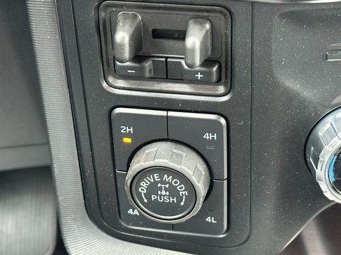 Used 2024 Ford F150 Platinum image 22