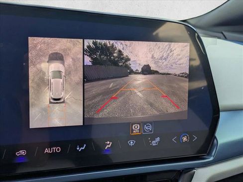 New 2026 Chevrolet Equinox EV LT image 12