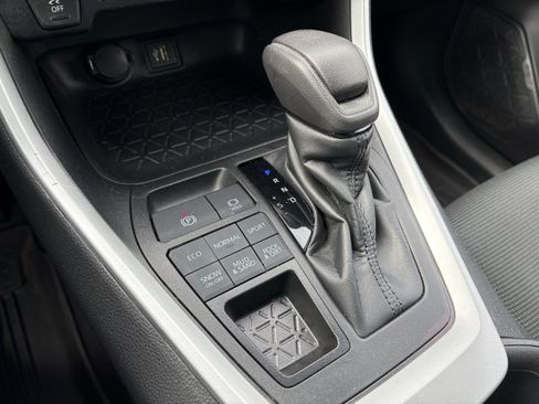 Used 2023 Toyota RAV4 LE image 18