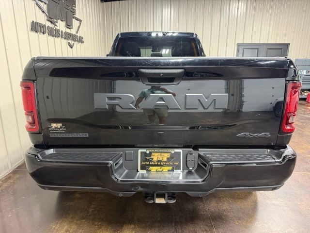 Used 2025 RAM 3500 Big Horn AWD/4WD image 9