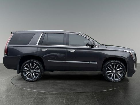Used 2018 Cadillac Escalade Platinum AWD/4WD image 10