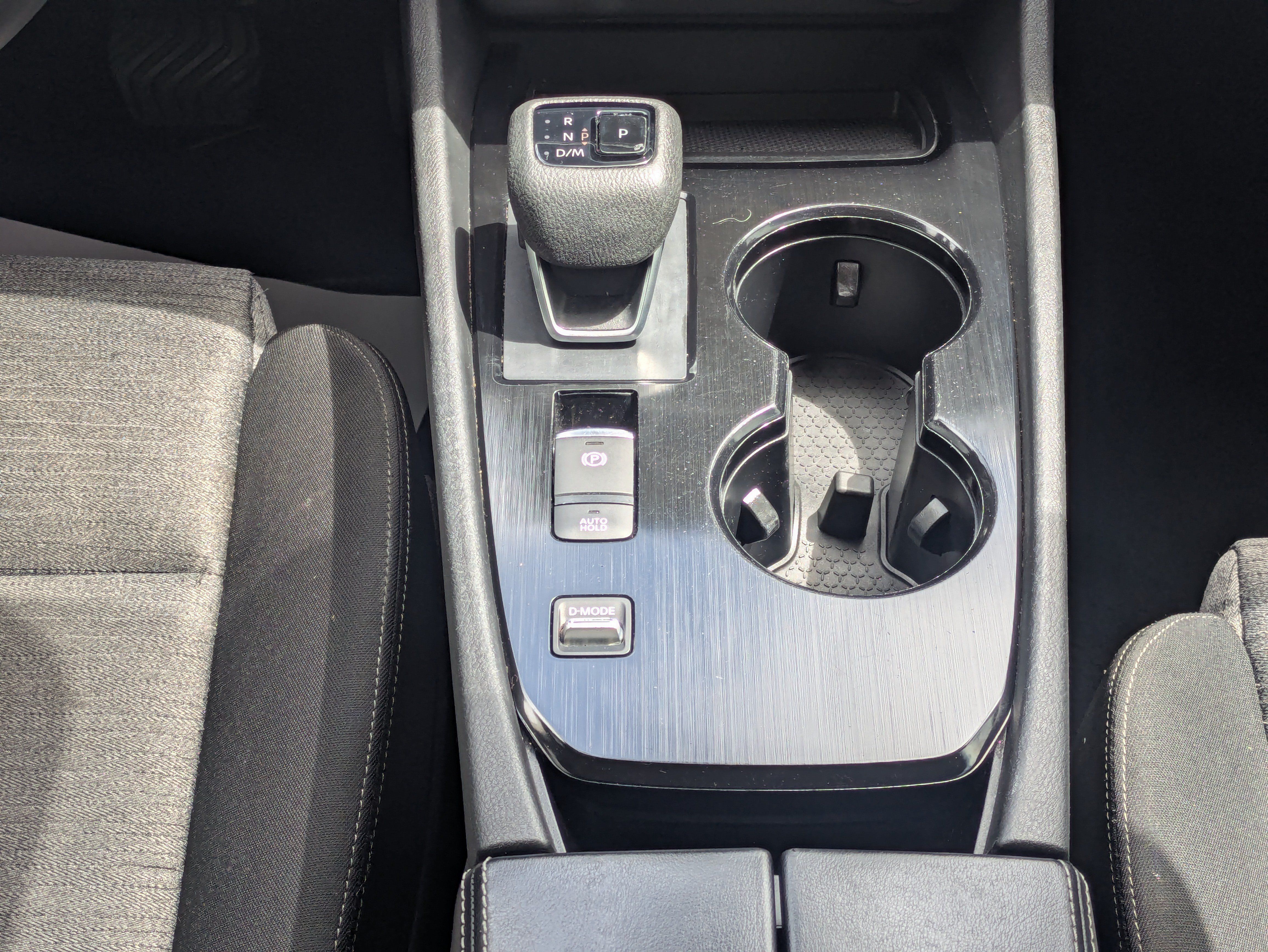 Used 2023 Nissan Rogue SV FWD image 17
