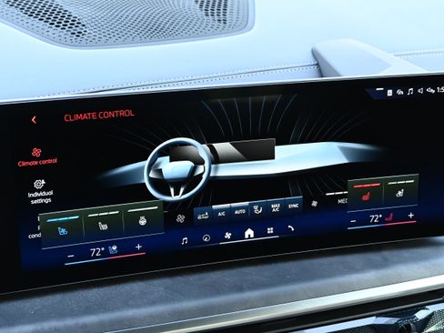 New 2026 BMW X6 xDrive40i w/ Executive Package image 16