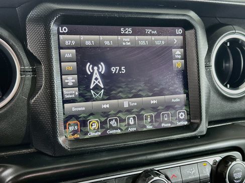 Used 2023 Jeep Wrangler Unlimited Sahara w/ Cold Weather Group AWD/4WD image 21
