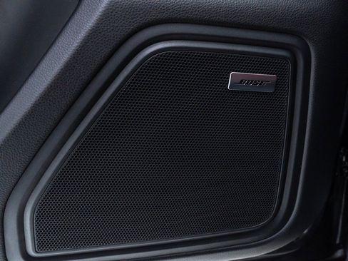 Used 2025 Porsche Macan image 24