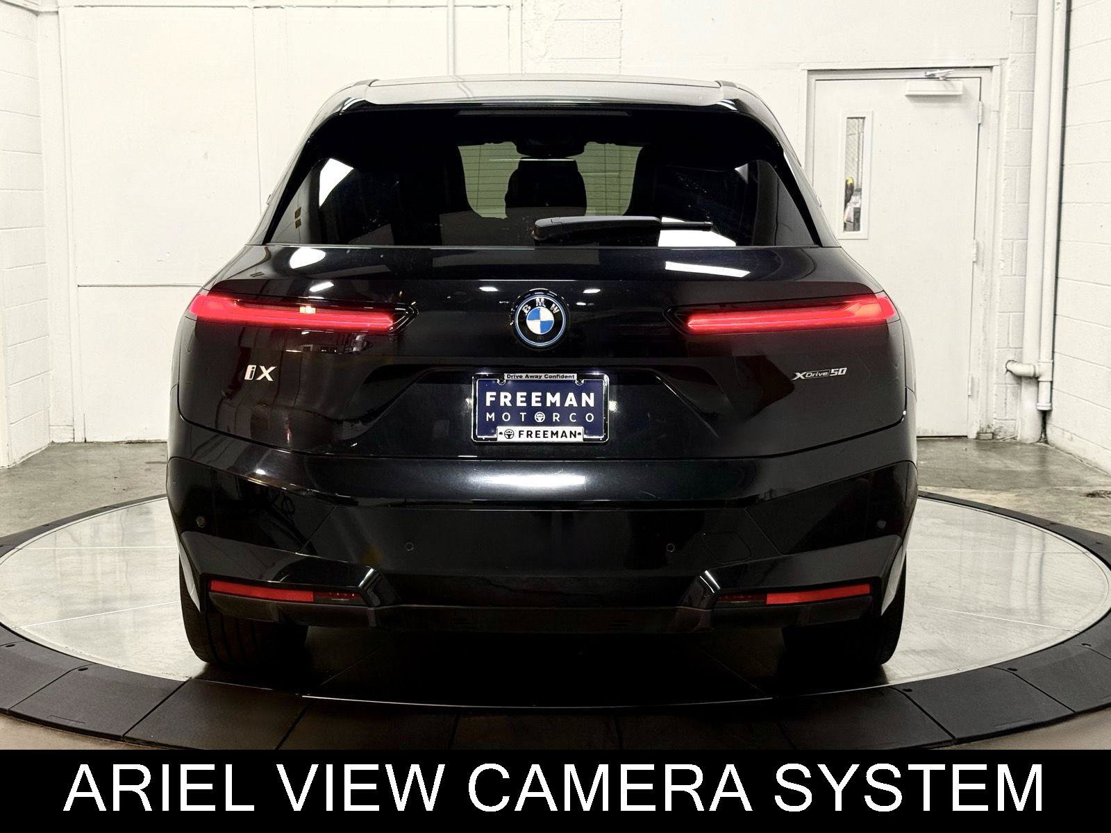 Used 2024 BMW iX xDrive50 w/ Sport Package AWD/4WD image 7