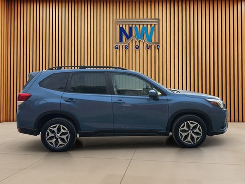 Used 2022 Subaru Forester Premium AWD/4WD image 20