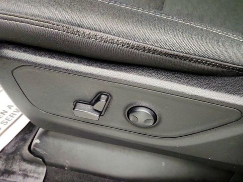 Used 2025 RAM 1500 Big Horn AWD/4WD image 11