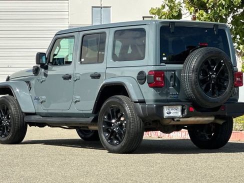 Used 2025 Jeep Wrangler Unlimited Sahara AWD/4WD image 6