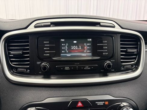 Used 2017 Kia Sorento AWD image 26