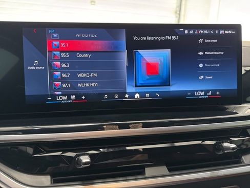 Used 2024 BMW X7 M60i w/ Executive Package image 32