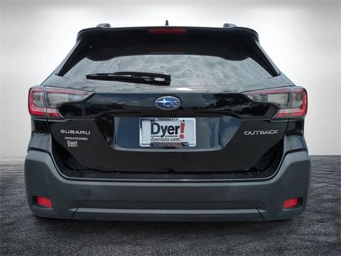 Used 2024 Subaru Outback Premium image 5