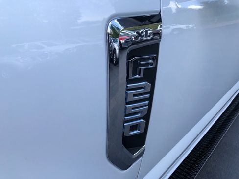 Used 2019 Ford F250 XL w/ XL Value Package AWD/4WD image 12