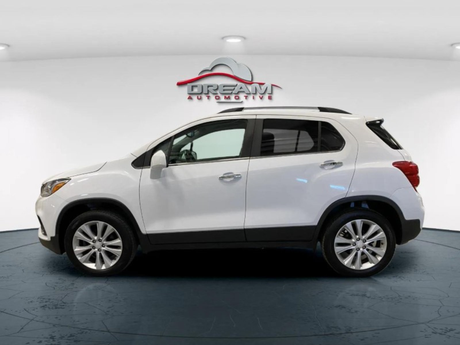 Used 2017 Chevrolet Trax Premier AWD/4WD image 16
