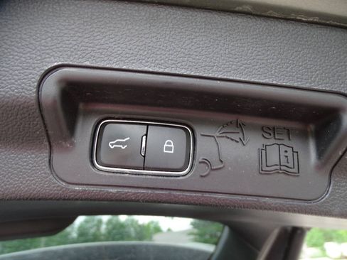 Used 2020 Ford Explorer AWD XLT w/ Equipment Group 202A image 45