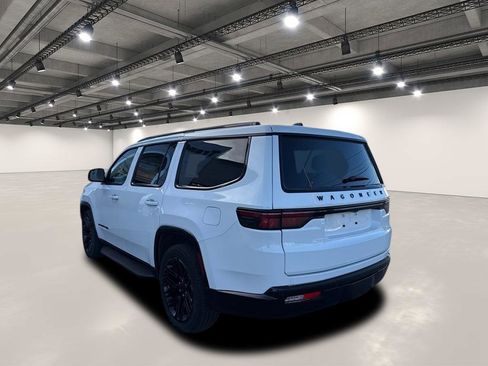 Used 2024 Jeep Wagoneer Series II image 5
