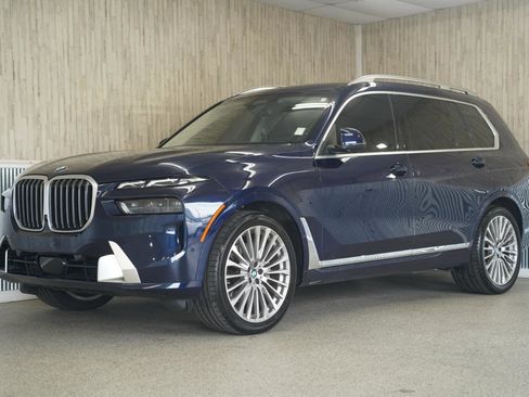 Used 2024 BMW X7 xDrive40i AWD/4WD image 4