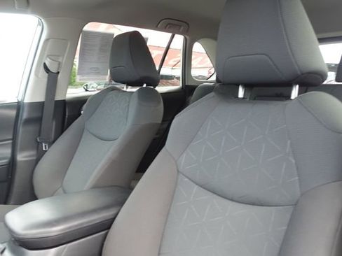Certified 2024 Toyota RAV4 XLE FWD image 27
