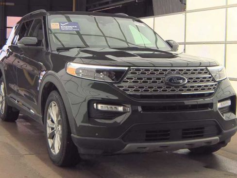 Used 2023 Ford Explorer Limited w/ Limited Technology Package AWD/4WD image 5