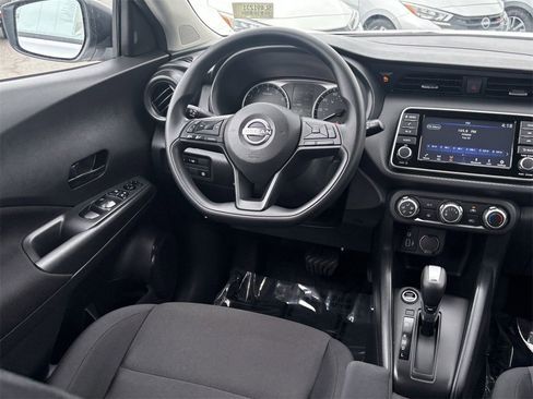 New 2025 Nissan Kicks Play S image 17