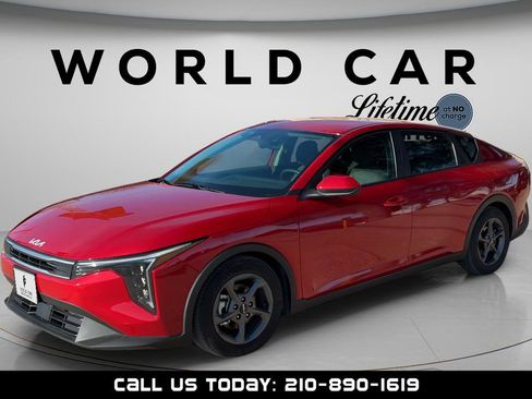 Used 2025 Kia K4 image 3