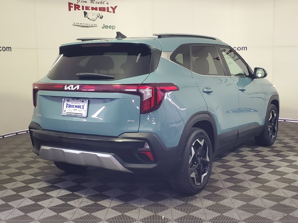 Used 2024 Kia Seltos EX AWD/4WD image 3