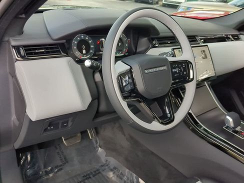 New 2026 Land Rover Range Rover Velar Dynamic SE image 10