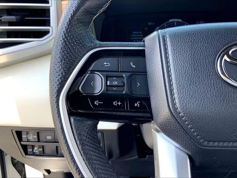 Used 2023 Toyota Sequoia Capstone RWD image 23