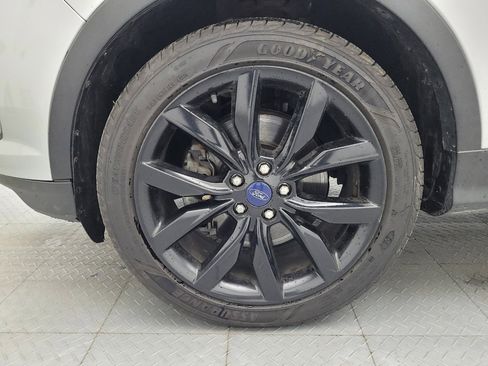 Used 2017 Ford Escape SE w/ Equipment Group 201A image 31