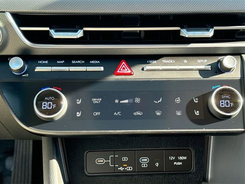 New 2025 Hyundai Sonata Limited image 21