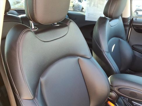 Used 2018 MINI Cooper S image 19