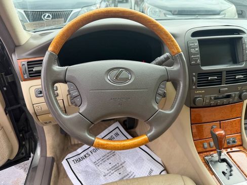 Used 2005 Lexus LS 430 RWD image 22