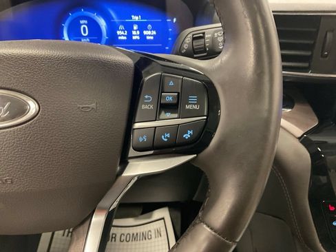 Used 2023 Ford Explorer Platinum w/ Technology Package AWD/4WD image 20
