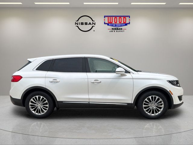 Used 2016 Lincoln MKX Select w/ Select Plus Package FWD image 2