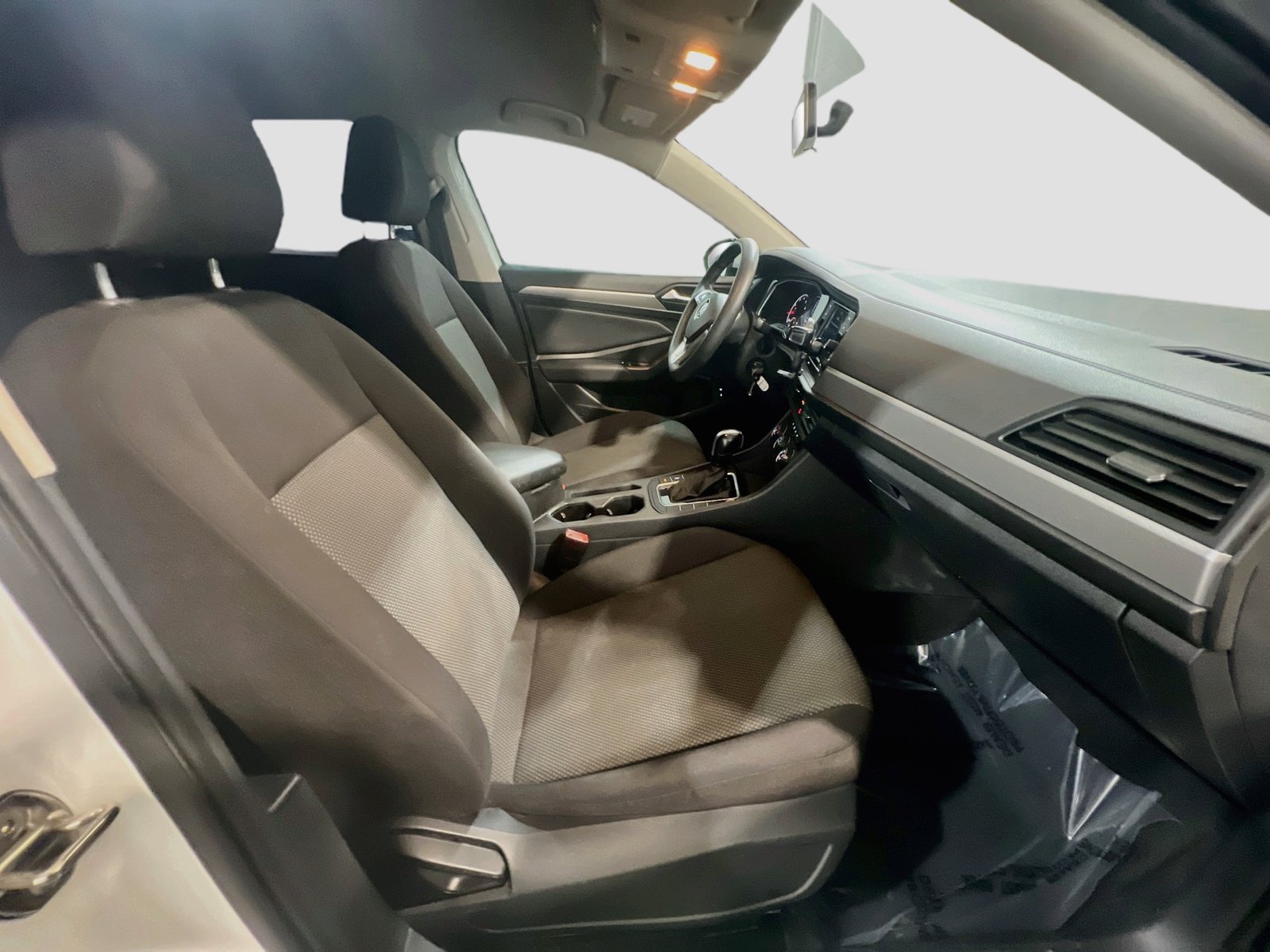 Used 2020 Volkswagen Jetta S FWD image 19